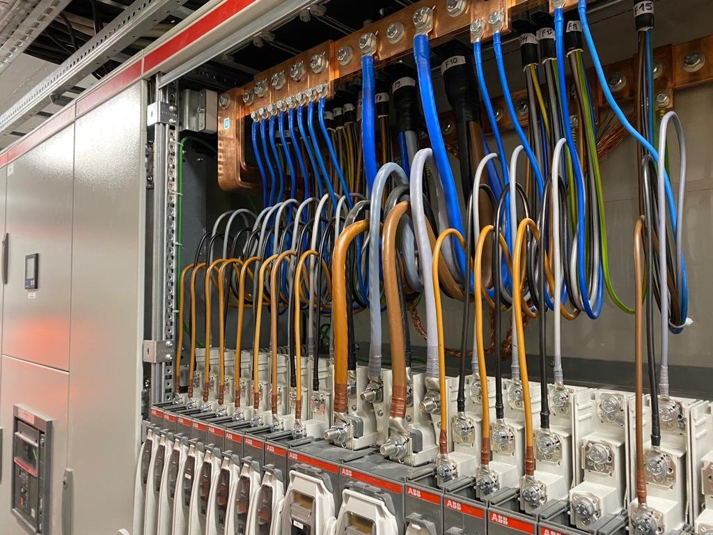 Detail prepojenia vodičov v rozvádzači